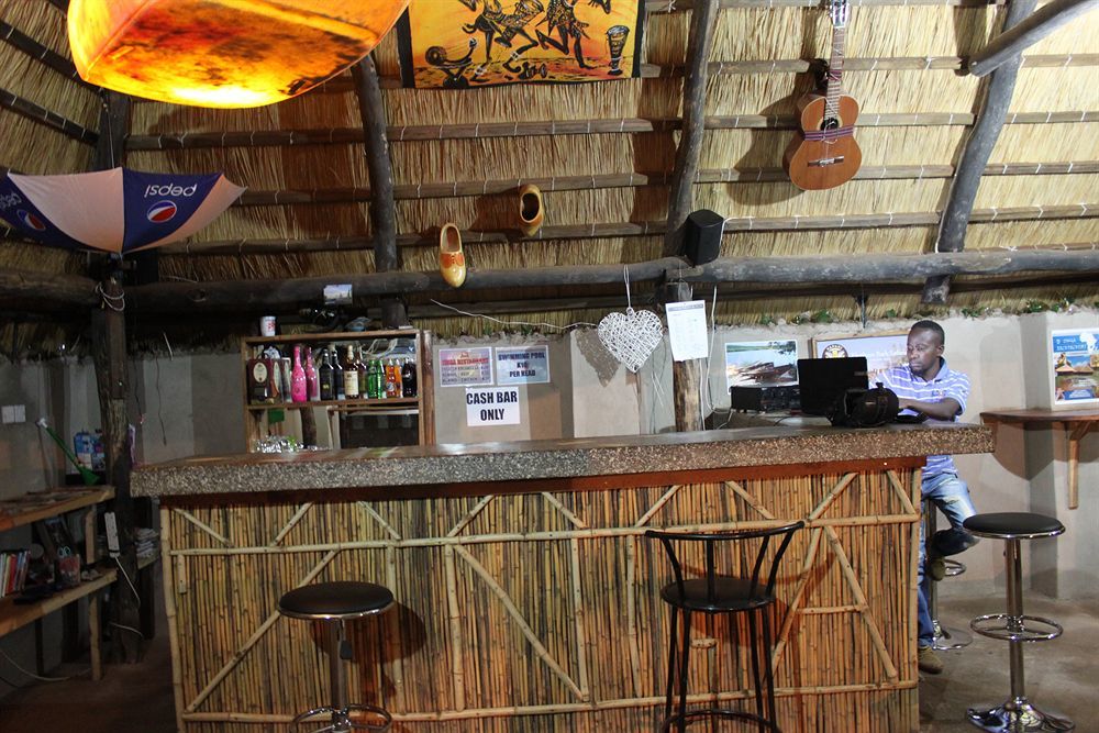 Zinga Backpackers Hotel Livingstone Luaran gambar